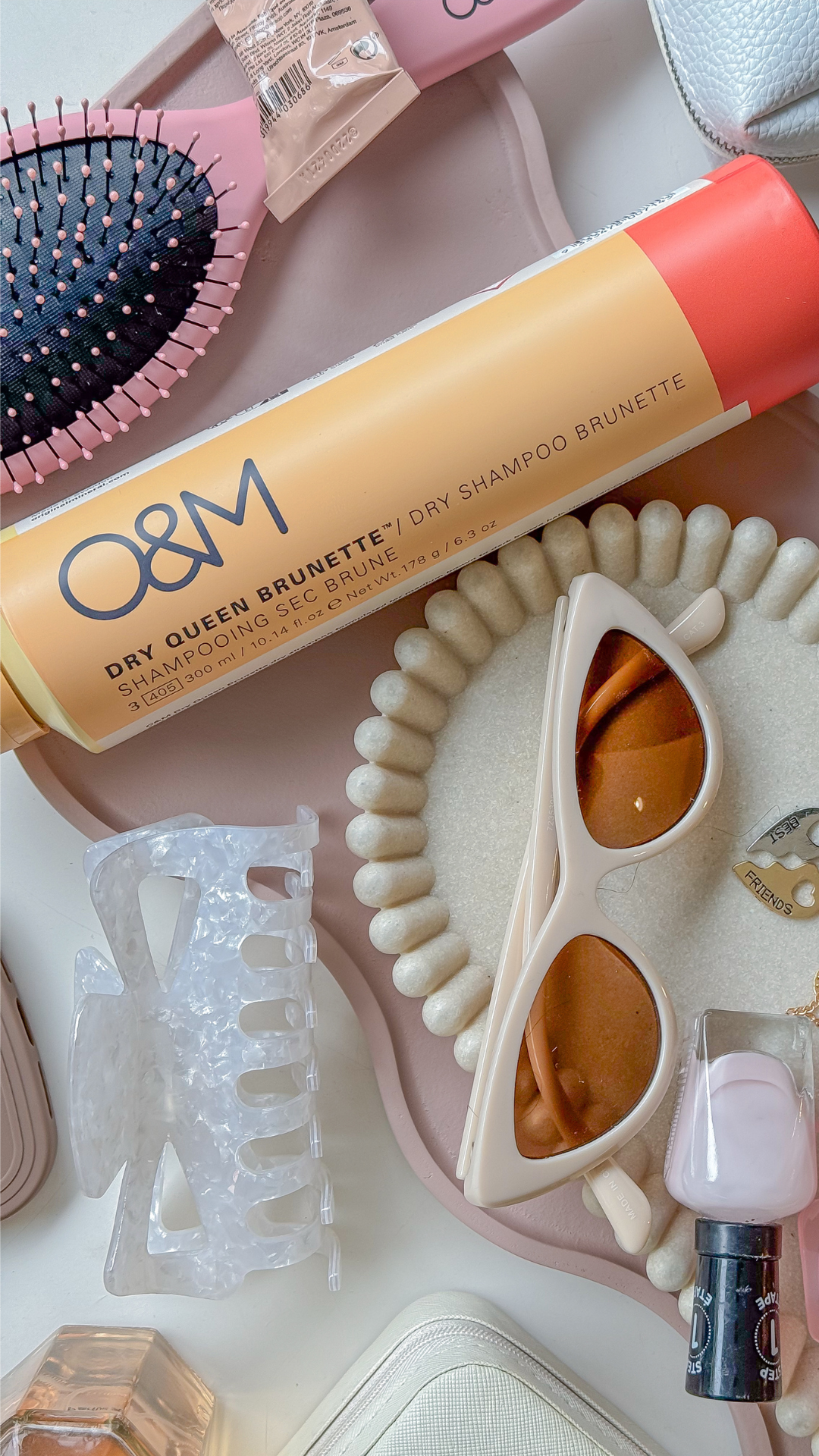 O&M Dry Queen Brunette Dry Shampoo